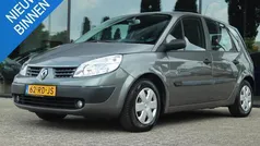 Grijs Gebruikt 2004 Renault Scénic II Komfort MPV | € 2.200 (Eerlijke prijs)