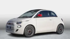 Gebruikt 2023 Fiat 500e Red Cabriolet | € 21.840 (Eerlijke prijs)