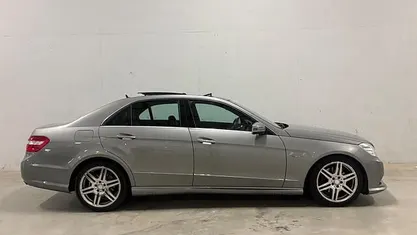 Gebruikt 2009 Mercedes E350 Avantgarde Sedan | € 9.499 (Eerlijke prijs)