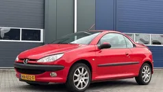 Rood Gebruikt 2002 Peugeot 206 CC Cabriolet | € 999 (Goede deal)