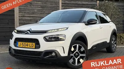 Wit Occasion 2020 Citroën C4 PureTech SUV | € 13.950 (Eerlijke prijs)