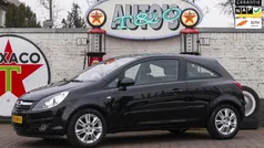 Zwart, metallic lak Gebruikt 2010 Opel Corsa Cosmo Hatchback | € 3.450 (Eerlijke prijs)