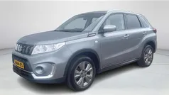 Grijs Gebruikt 2020 Suzuki Vitara SUV | € 18.490 (Eerlijke prijs)