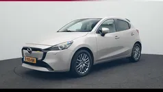 Gebruikt 2023 Mazda 2 Exclusive-Line Hatchback | € 23.950 (Eerlijke prijs)