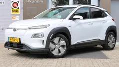 Chalk white (wit parelmoer) Gebruikt 2020 Hyundai Kona Premium SUV | € 19.950 (Eerlijke prijs)