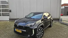 Zwart Gebruikt 2022 Toyota Yaris Cross Comfort SUV | € 26.750 (Eerlijke prijs)