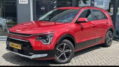 Rood Gebruikt 2024 Kia Niro SUV | € 32.900 (Goede deal)