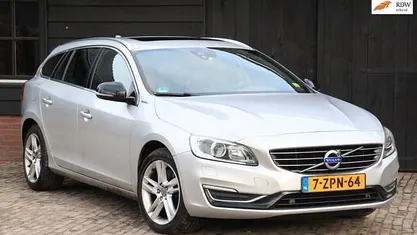Gebruikt 2015 Volvo V60 Summum Stationwagen | € 5.950 (Goede deal)