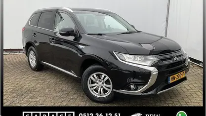 Occasion Mitsubishi Outlander Edition 122 PK (89 kW) 2015 Zwart SUV