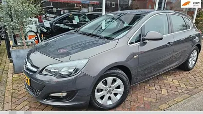 Occasion 2015 Opel Astra Hatchback | € 10.750 (Eerlijke prijs)