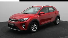 Rood, metallic lak Gebruikt 2021 Kia Stonic SUV | € 18.440 (Eerlijke prijs)