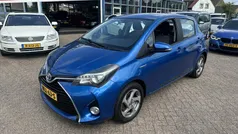 Blauw Gebruikt 2016 Toyota Yaris Hybrid Hatchback | € 11.950 (Goede deal)