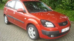 Oranje, metallic lak Gebruikt 2008 Kia Rio Hatchback | € 1.350 (Super prijs)