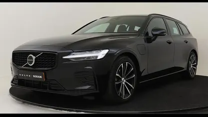 Zwart Gebruikt 2025 Volvo V60 Plus Stationwagen | € 43.890 (Eerlijke prijs)