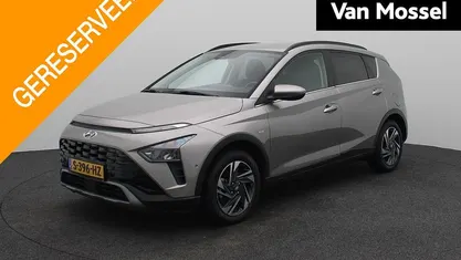 Grijs Occasion 2023 Hyundai Bayon Premium SUV | € 18.940 (Eerlijke prijs)