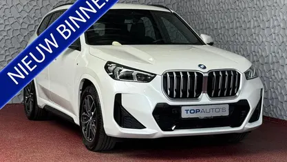 Wit (metallic) Occasion 2025 BMW X1 Shadowline SUV | € 52.440 (Eerlijke prijs)