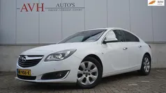 Wit Gebruikt 2017 Opel Insignia Business Hatchback | € 8.950 (Eerlijke prijs)