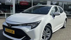 Wit Gebruikt 2022 Toyota Corolla Active Hatchback | € 23.799 (Eerlijke prijs)