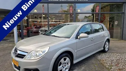 Occasion Opel Signum Elegance 155 PK (114 kW) 2006 Grijs (metallic) Hatchback