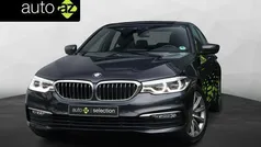 Grijs, metallic lak Gebruikt 2017 BMW 530 Executive Sedan | € 27.900 (Eerlijke prijs)