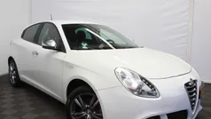 Wit Gebruikt 2015 Alfa Romeo Giulietta Distinctive Hatchback | € 7.900 (Super prijs)