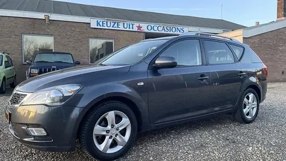 Grijs (metallic) Occasion 2010 Kia Ceed Hatchback | € 3.450 (Eerlijke prijs)