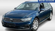 Blauw Gebruikt 2022 VW Passat Business Stationwagen | € 28.450 (Eerlijke prijs)