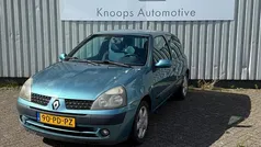 Gebruikt 2004 Renault Clio II Komfort Hatchback | € 1.445 (Eerlijke prijs)