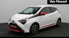 Wit Gebruikt 2019 Toyota Aygo Hatchback | € 12.945 (Eerlijke prijs)