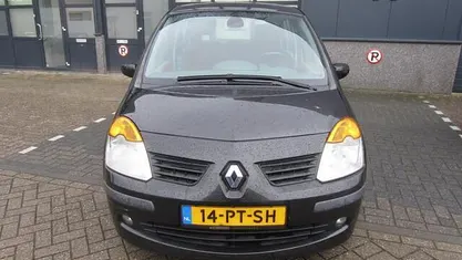 Occasion Renault Modus Dynamique 112 PK (82 kW) 2005 Zwart (metallic) MPV