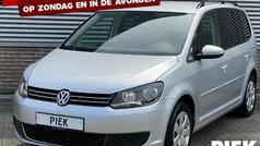 Grijs, metallic lak Gebruikt 2010 VW Touran Comfortline MPV | € 7.999 (Eerlijke prijs)