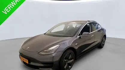Gebruikt 2020 Tesla Model 3 Standard Range Sedan | € 19.895 (Super prijs)