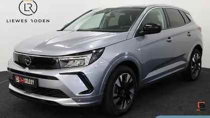 Grijs Gebruikt 2023 Opel Grandland X Elegance SUV | € 26.950 (Eerlijke prijs)