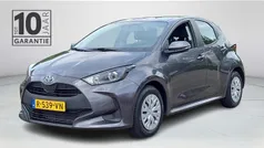 Gebruikt 2022 Toyota Yaris Hybrid Active Hatchback | € 20.450 (Eerlijke prijs)