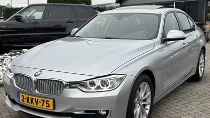 Grijs Gebruikt 2013 BMW 316 Sport Line Sedan | € 14.950 (Eerlijke prijs)