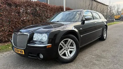Zwart Occasion 2008 Chrysler 300C Touring Stationwagen | € 5.450 (Eerlijke prijs)