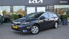 Grijs Gebruikt 2024 Kia Ceed Hatchback | € 24.400 (Eerlijke prijs)