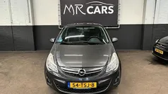 Grijs, metallic lak Gebruikt 2012 Opel Corsa Edition Hatchback | € 1.750 (Goede deal)
