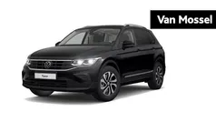 Zwart Gebruikt 2022 VW Tiguan Business SUV | € 35.900 (Eerlijke prijs)