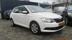 Wit multimediavoorbereiding Gebruikt 2017 Skoda Fabia Active Hatchback | € 8.950 (Eerlijke prijs)