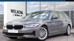 Grijs Gebruikt 2021 BMW 530e Executive Stationwagen | € 37.950 (Eerlijke prijs)