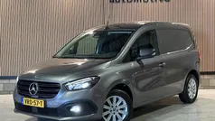 Grijs (metallic) Gebruikt 2022 Mercedes Citan 112 Van | € 16.950 (Super prijs)