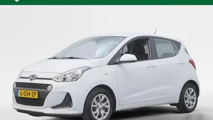 Atlas white Gebruikt 2019 Hyundai i10 Comfort Hatchback | € 9.750 (Eerlijke prijs)