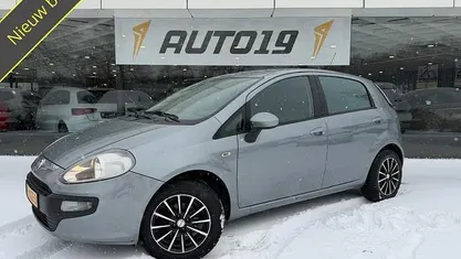 Grijs (metallic) Occasion 2011 Fiat Punto Evo Dynamic Hatchback | € 3.319 (Eerlijke prijs)