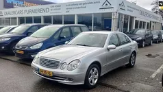 Grijs Gebruikt 2002 Mercedes E240 Avantgarde Sedan | € 5.950 (Eerlijke prijs)