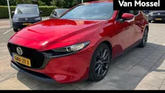 Rood Gebruikt 2019 Mazda 3 Hatchback | € 18.900 (Eerlijke prijs)