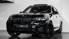 Zwart Gebruikt 2022 BMW X5 M Sport SUV | € 69.900 (Eerlijke prijs)