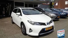 Wit Gebruikt 2015 Toyota Auris Hatchback | € 10.950 (Eerlijke prijs)