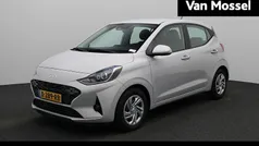 Grijs Gebruikt 2024 Hyundai i10 Premium Hatchback | € 16.940 (Eerlijke prijs)