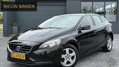 Zwart Gebruikt 2015 Volvo V40 Business Edition Stationwagen | € 8.449 (Eerlijke prijs)